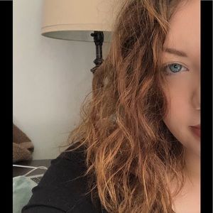 Meet your Posher, Alyssa